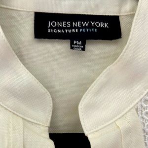 NWT Jones  New York white button down long sleeve with button blouse